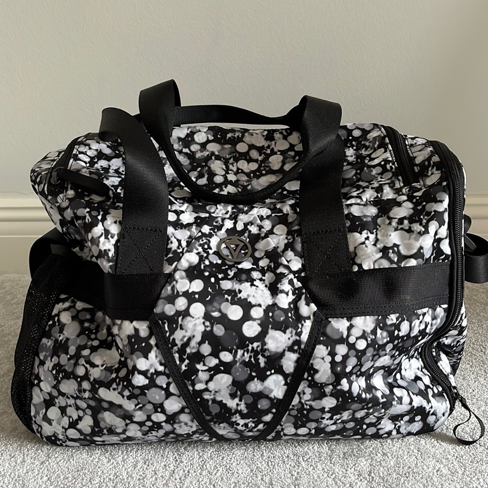 ivivva by Lululemon Duffle Bag 👜